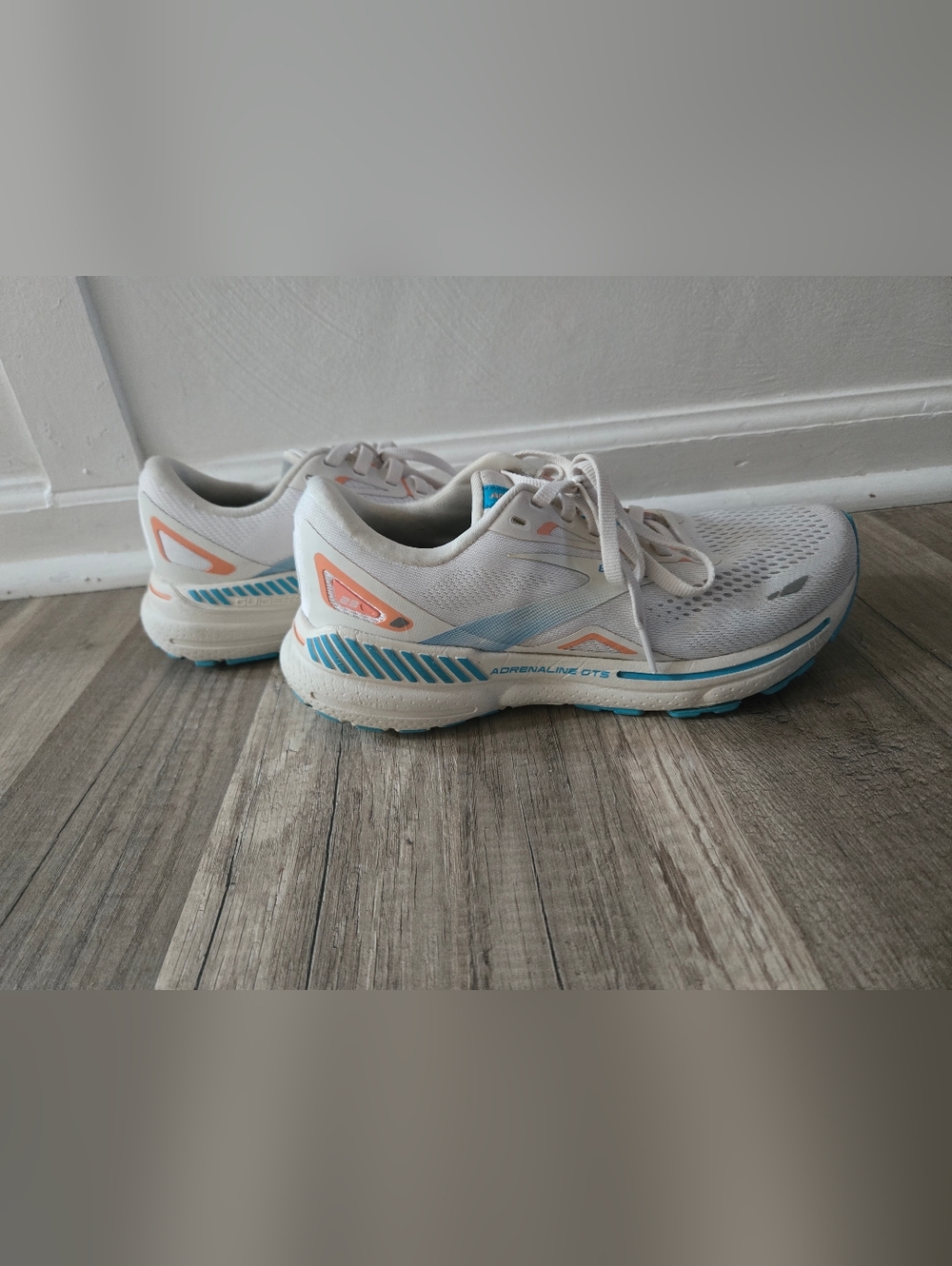 Brooks Adrenaline GTS Women's Running Shoes - White, Teal, Coral - Picture 2 of 14